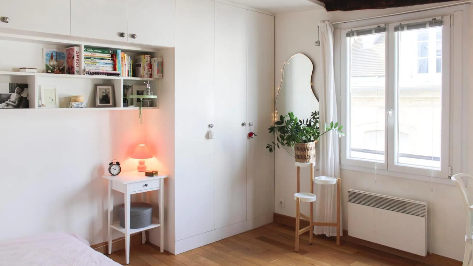 Bright And Quiet 25 M Apartment Paris França